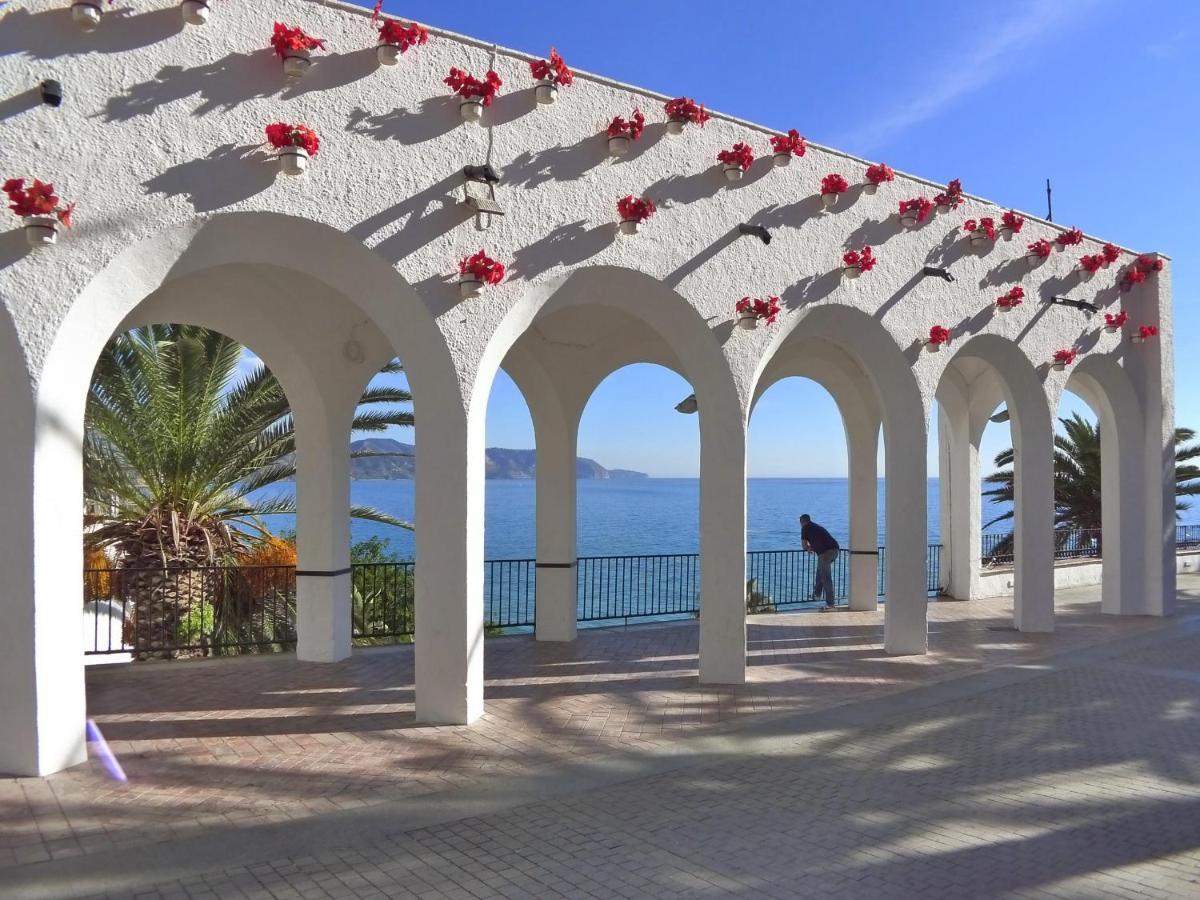 R1357 Balcon De Europa Daire Nerja Dış mekan fotoğraf