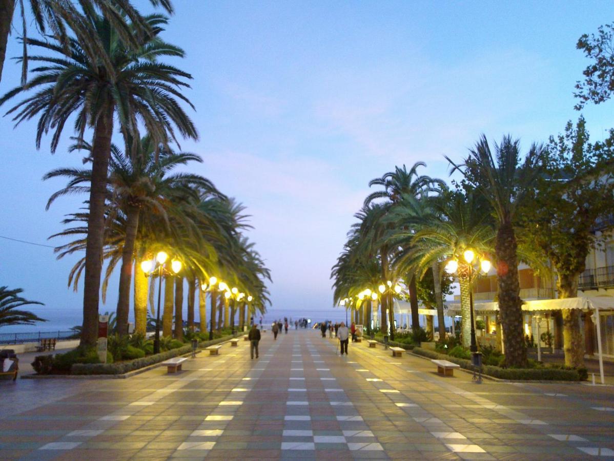 R1357 Balcon De Europa Daire Nerja Dış mekan fotoğraf